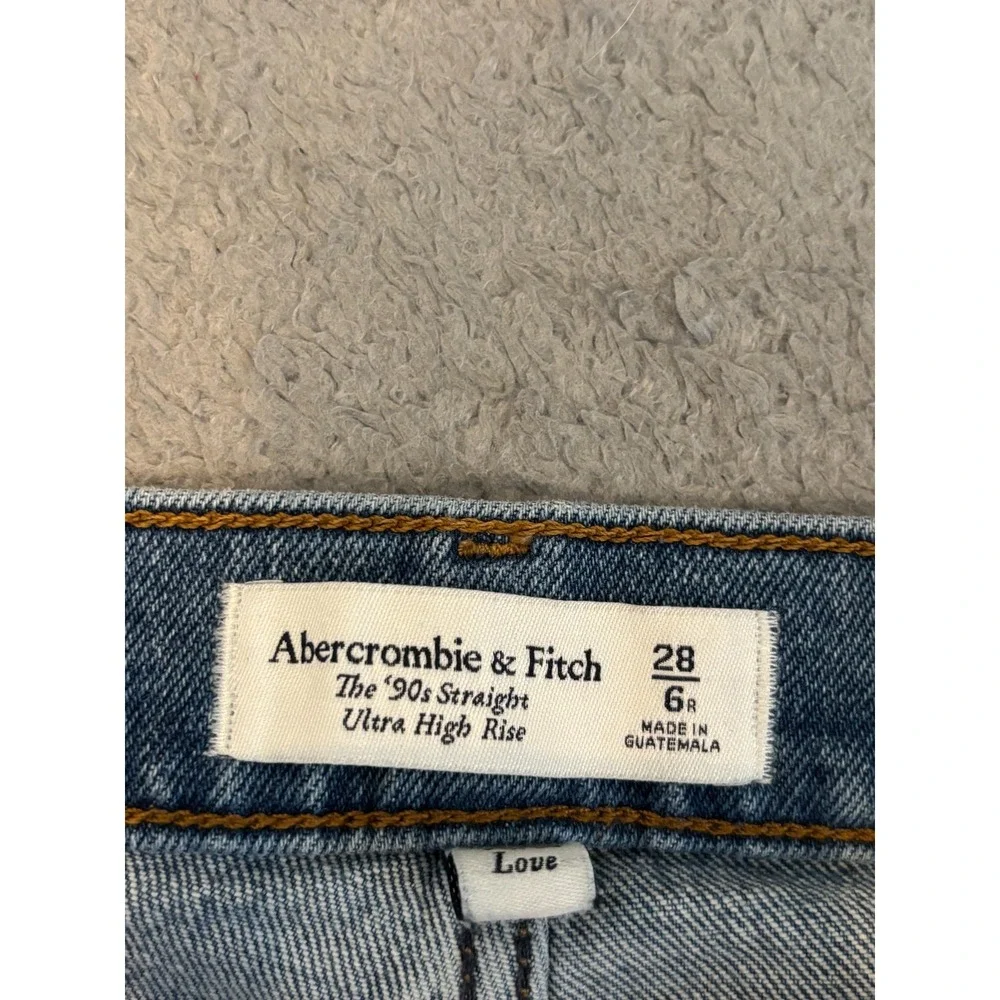 Abercrombie & Fitch Jeans Womens 28/6 90s Ultra High Rise Light Wash Blue Denim